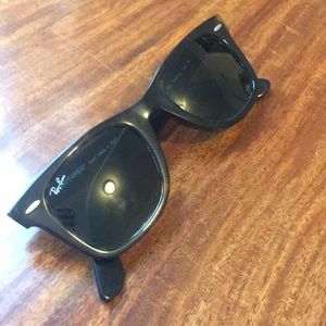 Ray-Ban wayfarers